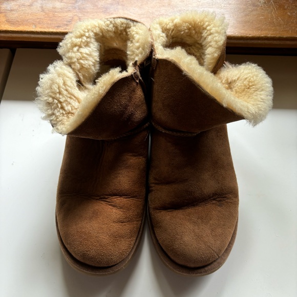 Chestnut Mini Bailey Button II Ugg Boots - Picture 2 of 12